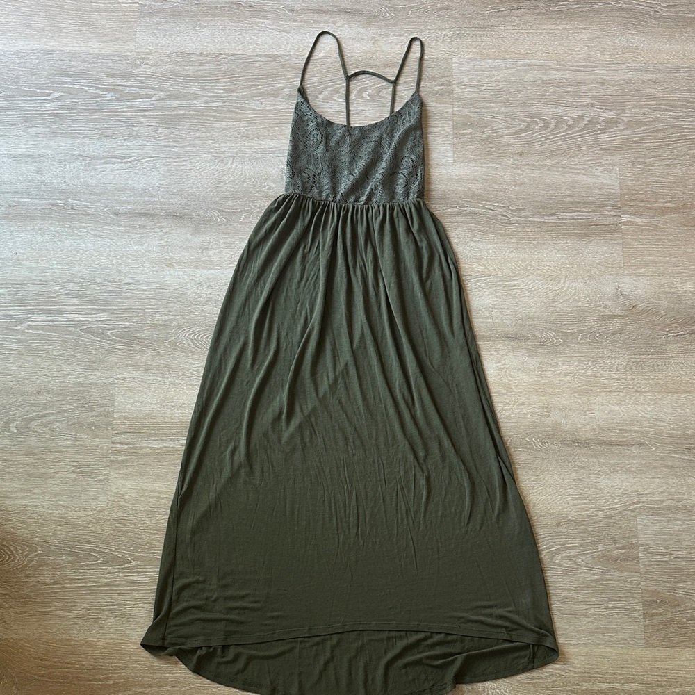 Kimchi Blue Elegant Olive Green Midi Dress